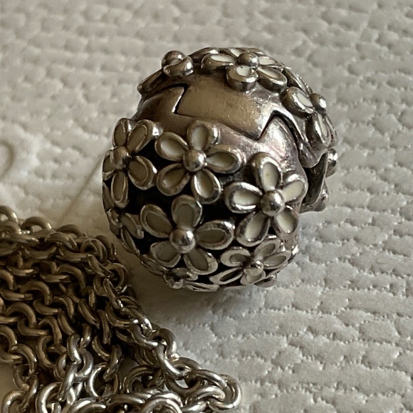 Pandora multi strain bracelet and white flower clasp charm - Picture 2 of 8